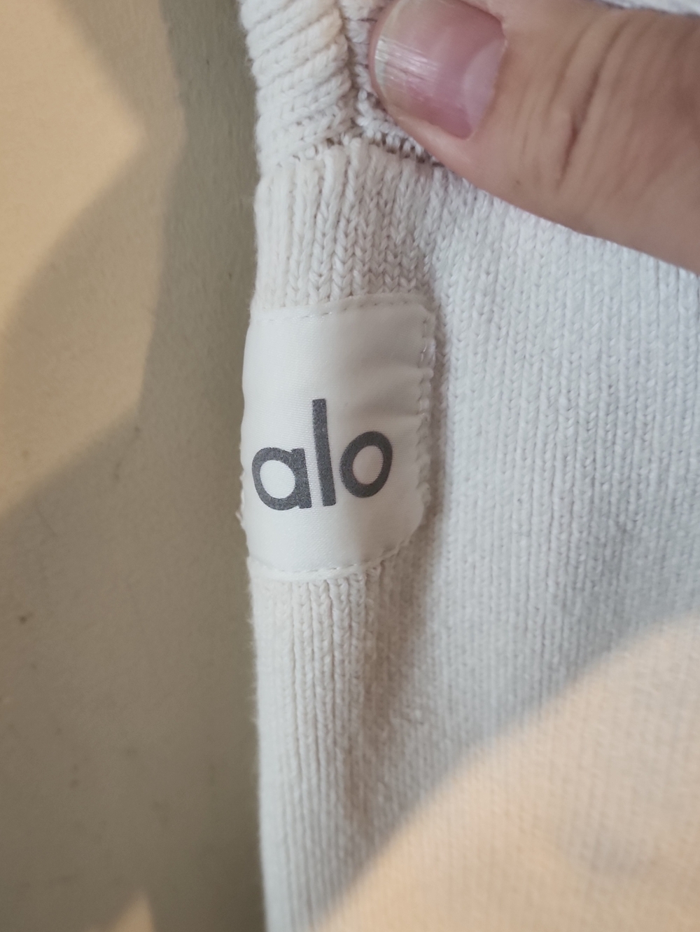 ALO Yoga MENS  Cream Crewneck Sweater Its Mens